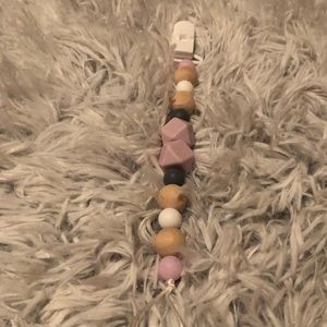Pacifier / teether clip